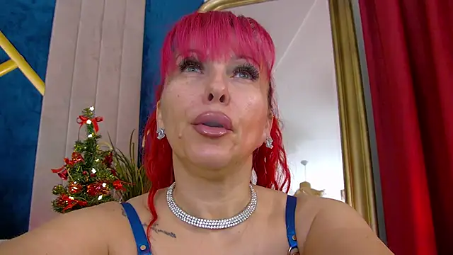 Snapshot of Foxxxy_MILF chatting on December 22, 4:42 am Foxxxy MILF online show from December 22, 4:42 am