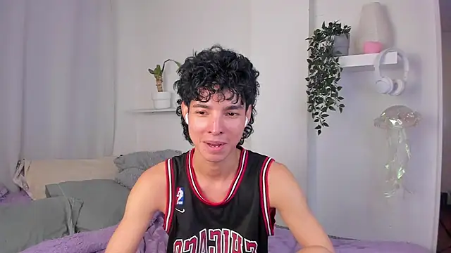 santy-kitty online show from February 3, 12:42 am