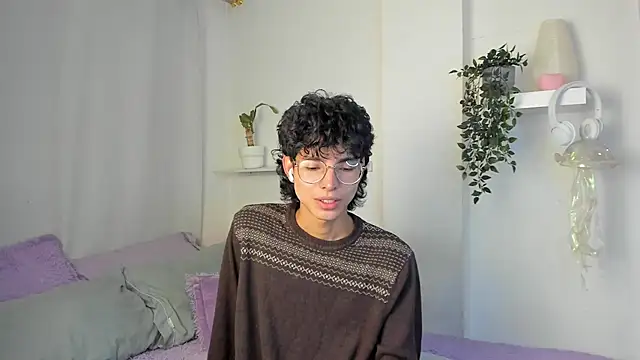 santy-kitty online show from February 17, 12:40 am