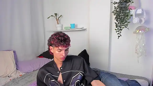 santy-kitty online show from February 27, 2:22 am