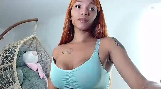 ebonyhotcats90 online show from December 3, 3:20 am