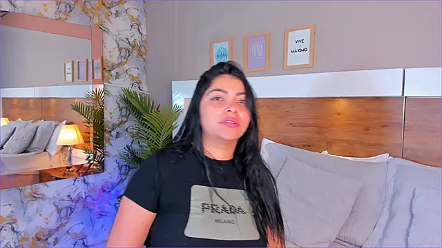 EmaBakker online show from February 3, 7:02 am