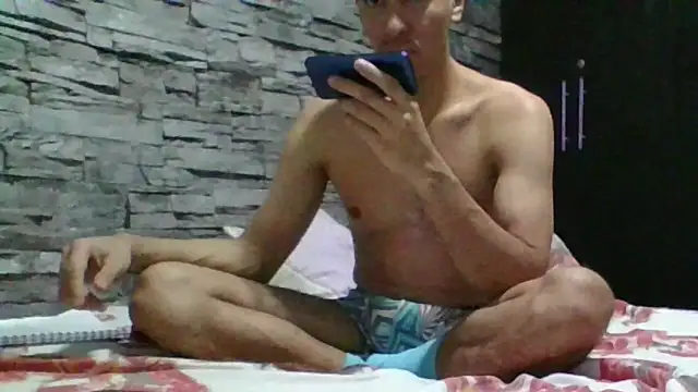 Snapshot of Sexylatin64 chatting on May 2, 12:48 am Sexylatin64 online show from May 2, 12:48 am