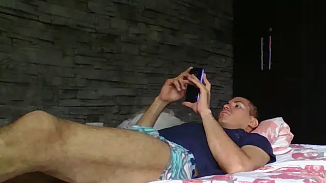 Snapshot of Sexylatin64 chatting on May 2, 12:54 pm Sexylatin64 online show from May 2, 12:54 pm
