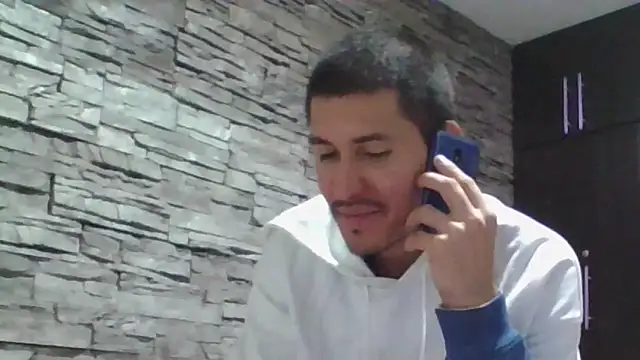 Snapshot of Sexylatin64 chatting on May 17, 1:03 am Sexylatin64 online show from May 17, 1:03 am
