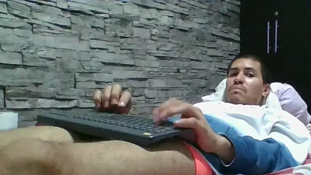 Snapshot of Sexylatin64 chatting on May 18, 2:29 am Sexylatin64 online show from May 18, 2:29 am