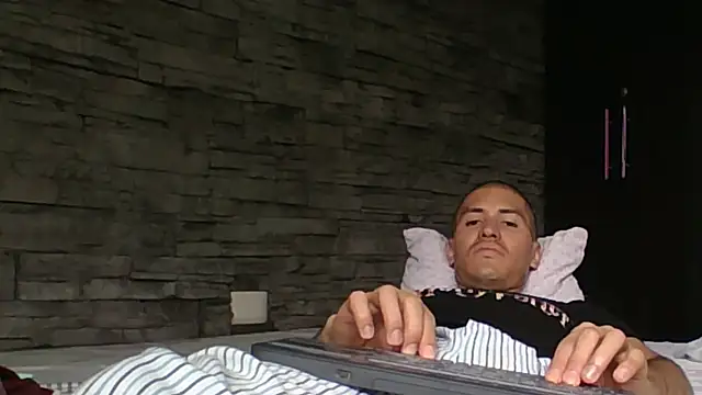 Snapshot of Sexylatin64 chatting on May 30, 4:04 pm Sexylatin64 online show from May 30, 4:04 pm