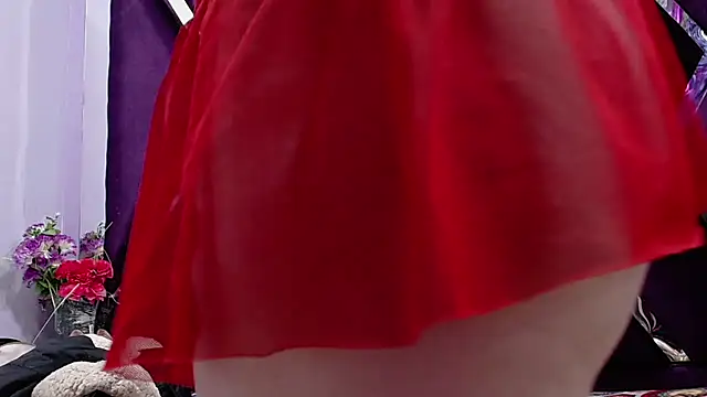 Mariana Benett online show from December 12, 6:25 am