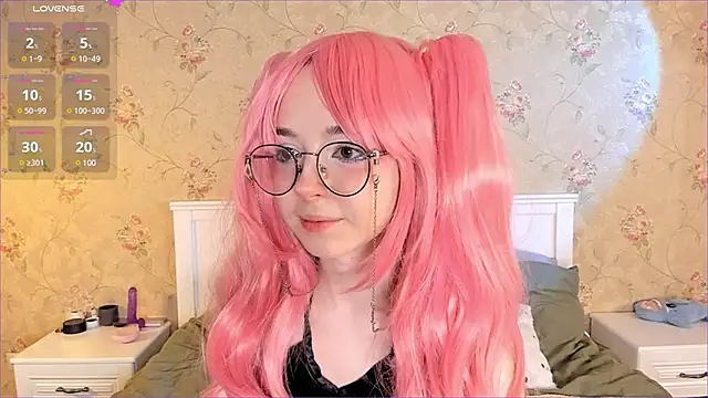 Snapshot of Nora_Failure chatting on December 4, 12:03 pm Nora Failure online show from December 4, 12:03 pm