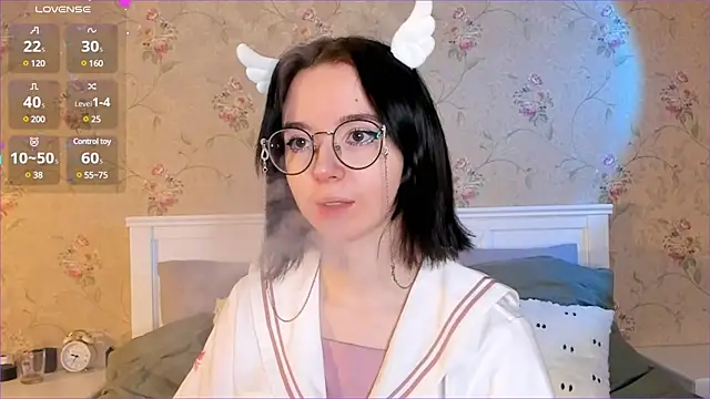 Snapshot of Nora_Failure chatting on December 10, 7:26 am Nora Failure online show from December 10, 7:26 am