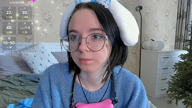 Snapshot of Nora_Failure chatting on January 10, 10:06 am Nora Failure online show from January 10, 10:06 am