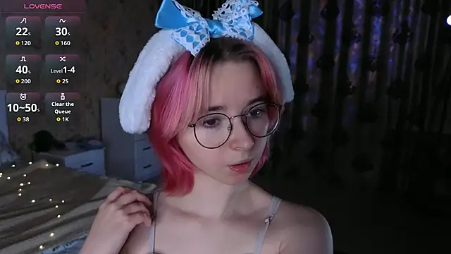 Snapshot of Nora_Failure chatting on October 11, 12:04 pm Nora Failure online show from October 11, 12:04 pm