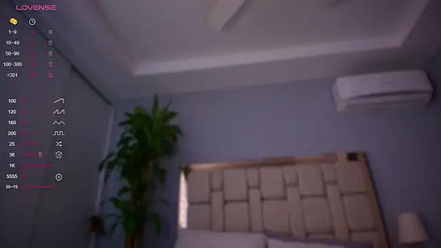 auroracaruso11 online show from December 16, 6:38 pm