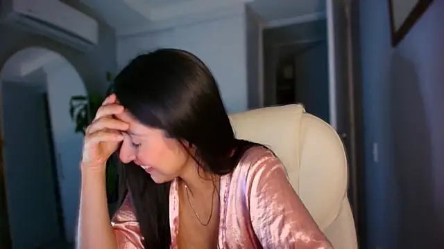 auroracaruso11 online show from October 6, 12:08 am