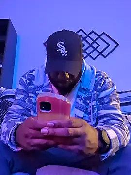 Snapshot of Stayinalive1992 chatting on January 21, 7:15 am Stayinalive1992 online show from January 21, 7:15 am