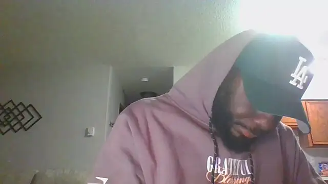 Snapshot of Stayinalive1992 chatting on October 28, 1:09 am Stayinalive1992 online show from October 28, 1:09 am