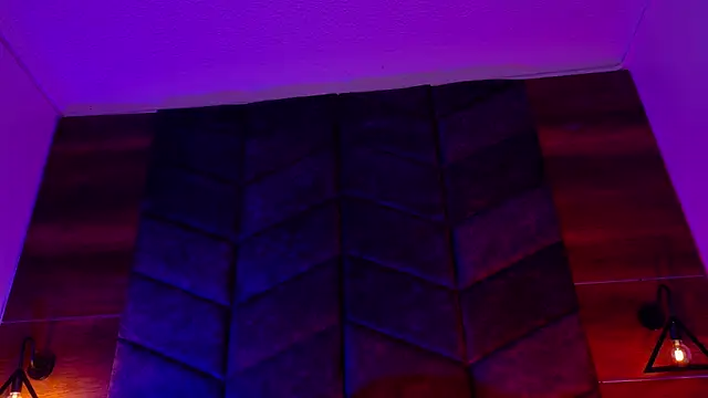 Snapshot of ParisFox_ chatting on February 5, 7:40 pm ParisFox online show from February 5, 7:40 pm