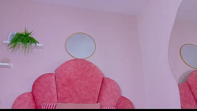 Snapshot of ParisFox_ chatting on February 24, 7:45 pm ParisFox online show from February 24, 7:45 pm