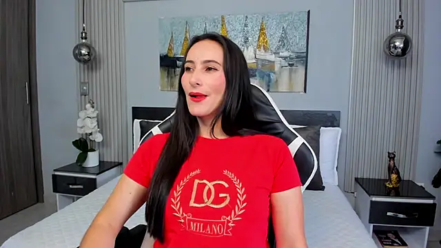 SaraGomez1 online show from May 14, 3:19 pm