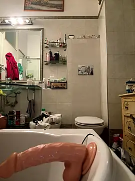 Snapshot of gianluca75gggggggh chatting on January 10, 8:10 pm gianluca75gggggggh online show from January 10, 8:10 pm