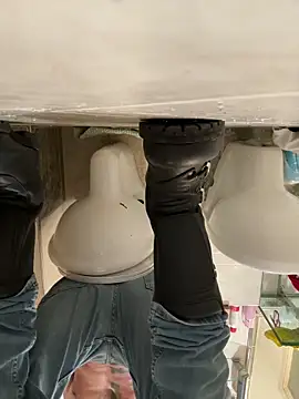 Snapshot of gianluca75gggggggh chatting on February 1, 7:23 pm gianluca75gggggggh online show from February 1, 7:23 pm