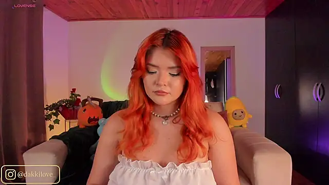 Snapshot of DAKOTA_LOVEE chatting on May 13, 3:15 am DAKOTA LOVEE online show from May 13, 3:15 am