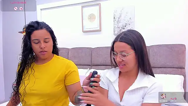 Dilan y Mia online show from March 7, 12:45 pm