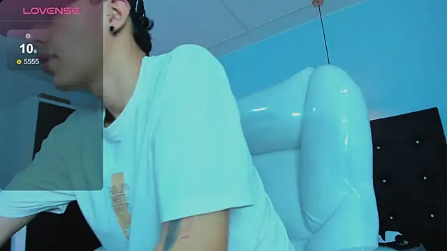 Lobo 17  online show from November 6, 3:40 am