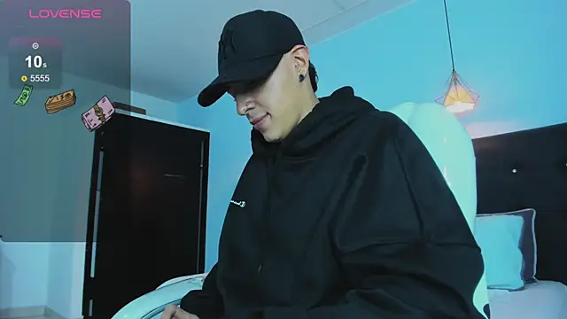 Lobo 17  online show from November 16, 3:45 am