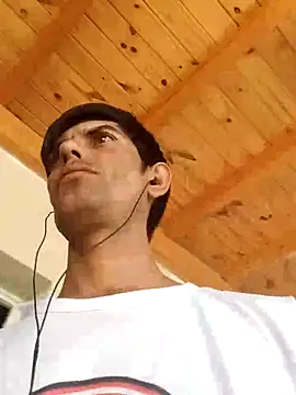 Snapshot of davicitos chatting on February 12, 7:09 pm davicitos online show from February 12, 7:09 pm