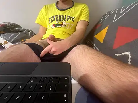 Snapshot of sweetspider35 chatting on December 7, 9:06 am sweetspider35 online show from December 7, 9:06 am