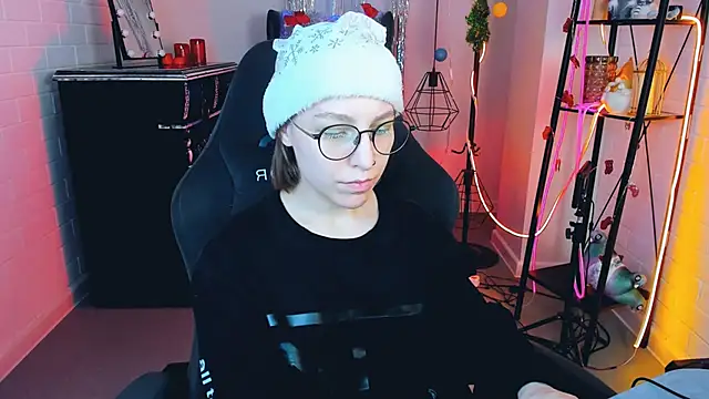 Snapshot of AphexQueen chatting on December 25, 9:22 pm AphexQueen online show from December 25, 9:22 pm