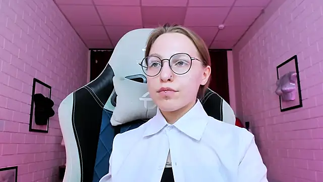 Snapshot of AphexQueen chatting on January 11, 7:16 pm AphexQueen online show from January 11, 7:16 pm