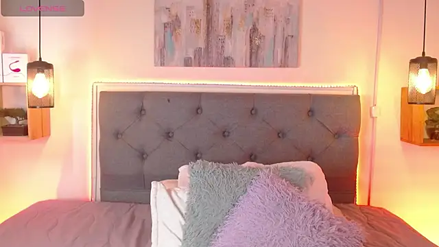 Snapshot of emily_leinner chatting on January 28, 5:56 pm emily leinner online show from January 28, 5:56 pm