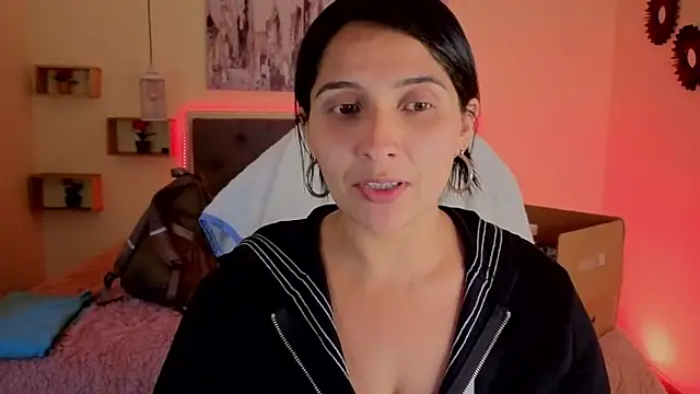 emily leinner online show from June 3, 12:57 am