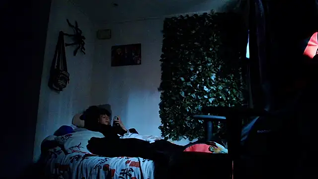 Snapshot of twink_sebas_ chatting on January 25, 6:02 pm twink sebas online show from January 25, 6:02 pm