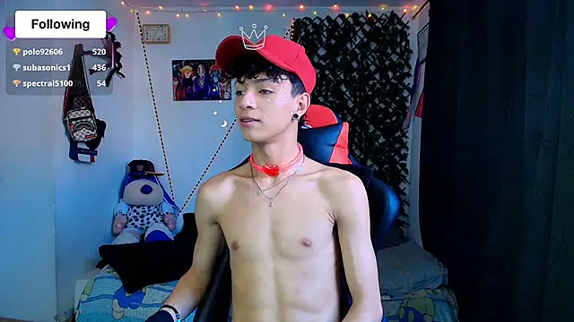 Snapshot of twink_sebas_ chatting on February 15, 7:06 pm twink sebas online show from February 15, 7:06 pm