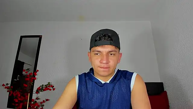 Snapshot of Danielbluestar chatting on February 26, 8:44 pm Danielbluestar online show from February 26, 8:44 pm