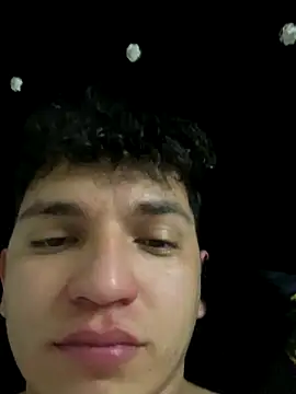 Snapshot of Danielbluestar chatting on September 17, 5:42 am Danielbluestar online show from September 17, 5:42 am