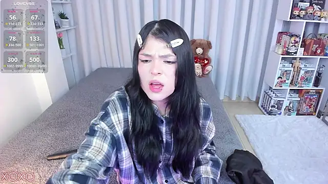 misshoneyxxx online show from March 29, 3:50 am