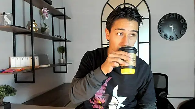 Andy Joy  online show from October 23, 11:31 am