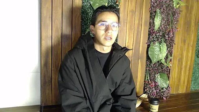 Andy Joy  online show from October 28, 11:25 am