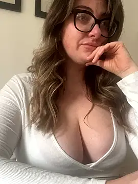 Snapshot of Miss_Stassi chatting on February 19, 10:11 am Miss Stassi online show from February 19, 10:11 am