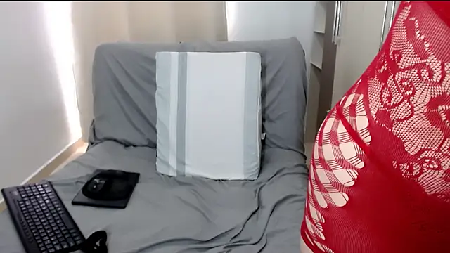 Laura-pervert online show from February 6, 9:06 pm