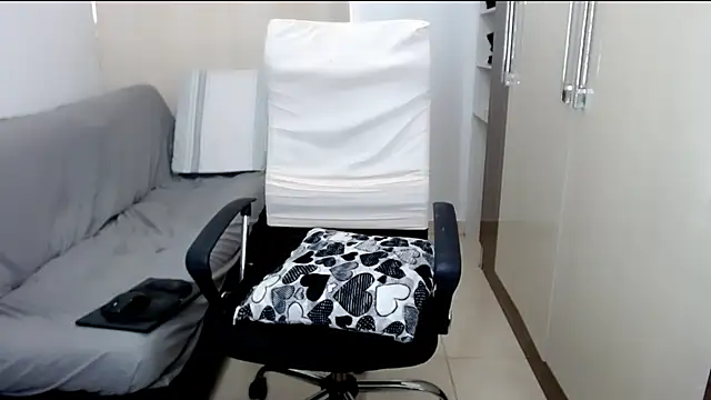 Laura-pervert online show from February 16, 8:11 pm