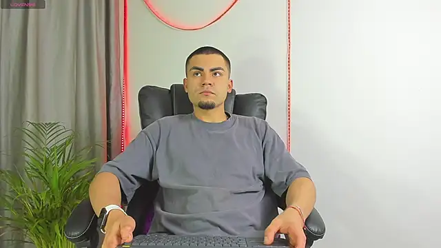 kalivan voinesscu online show from October 13, 7:52 am