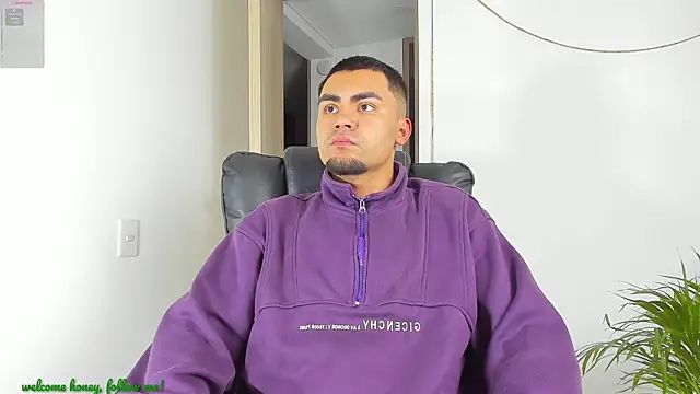 kalivan voinesscu online show from March 26, 7:03 am