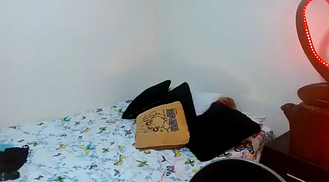 naihroby online show from December 4, 7:06 am