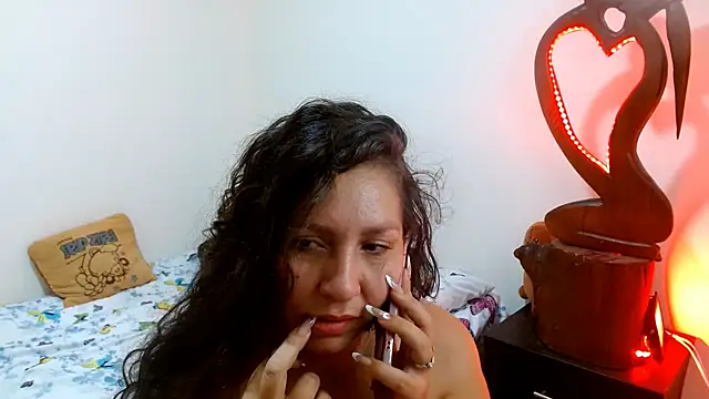 naihroby online show from December 13, 1:04 am