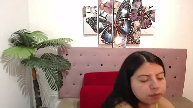 CarolineBrunx online show from March 8, 5:07 am